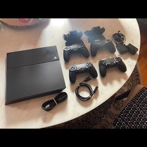 PS4 - Black - 500gb
